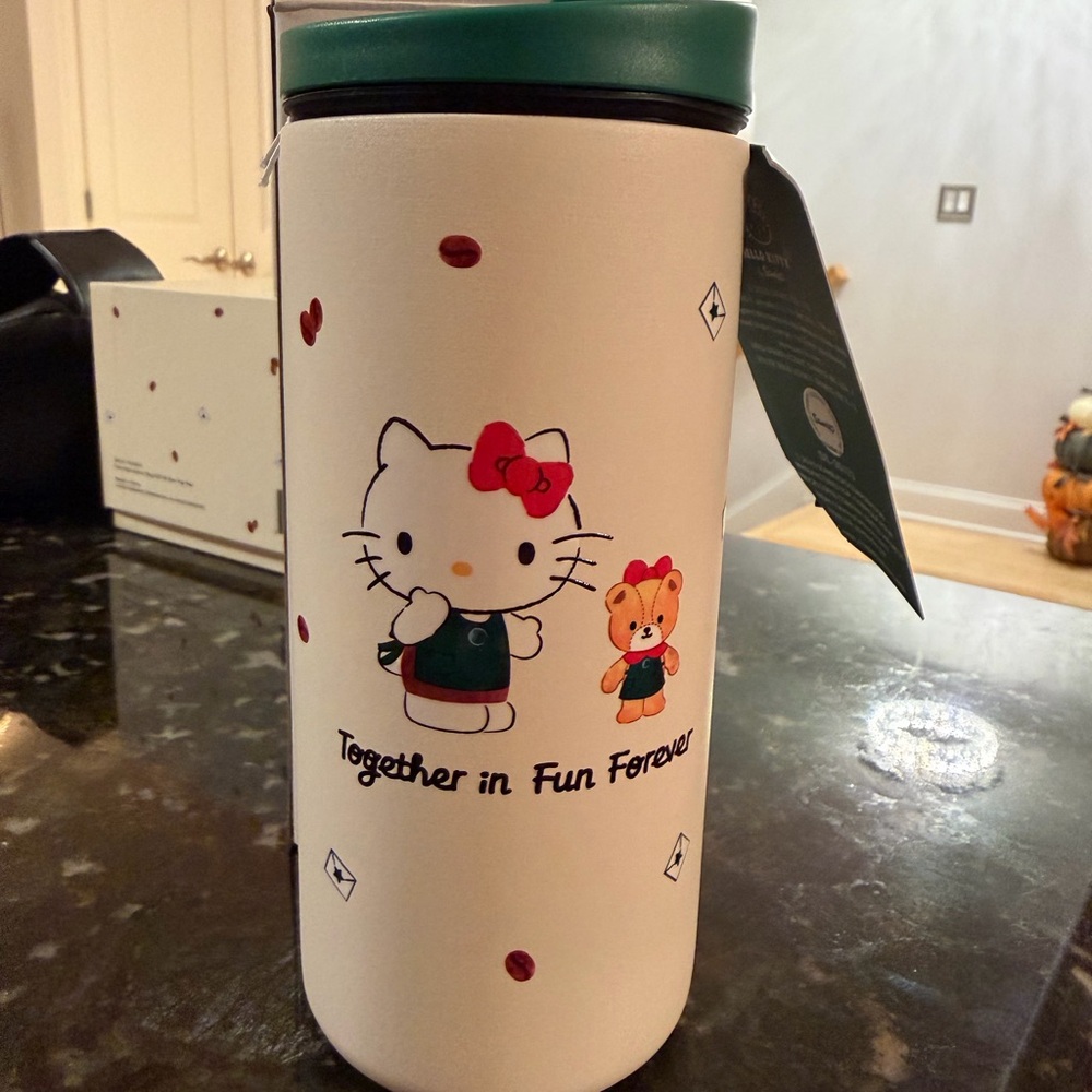 HELLO KITTY Starbucks 2025 stainless steel tumbler